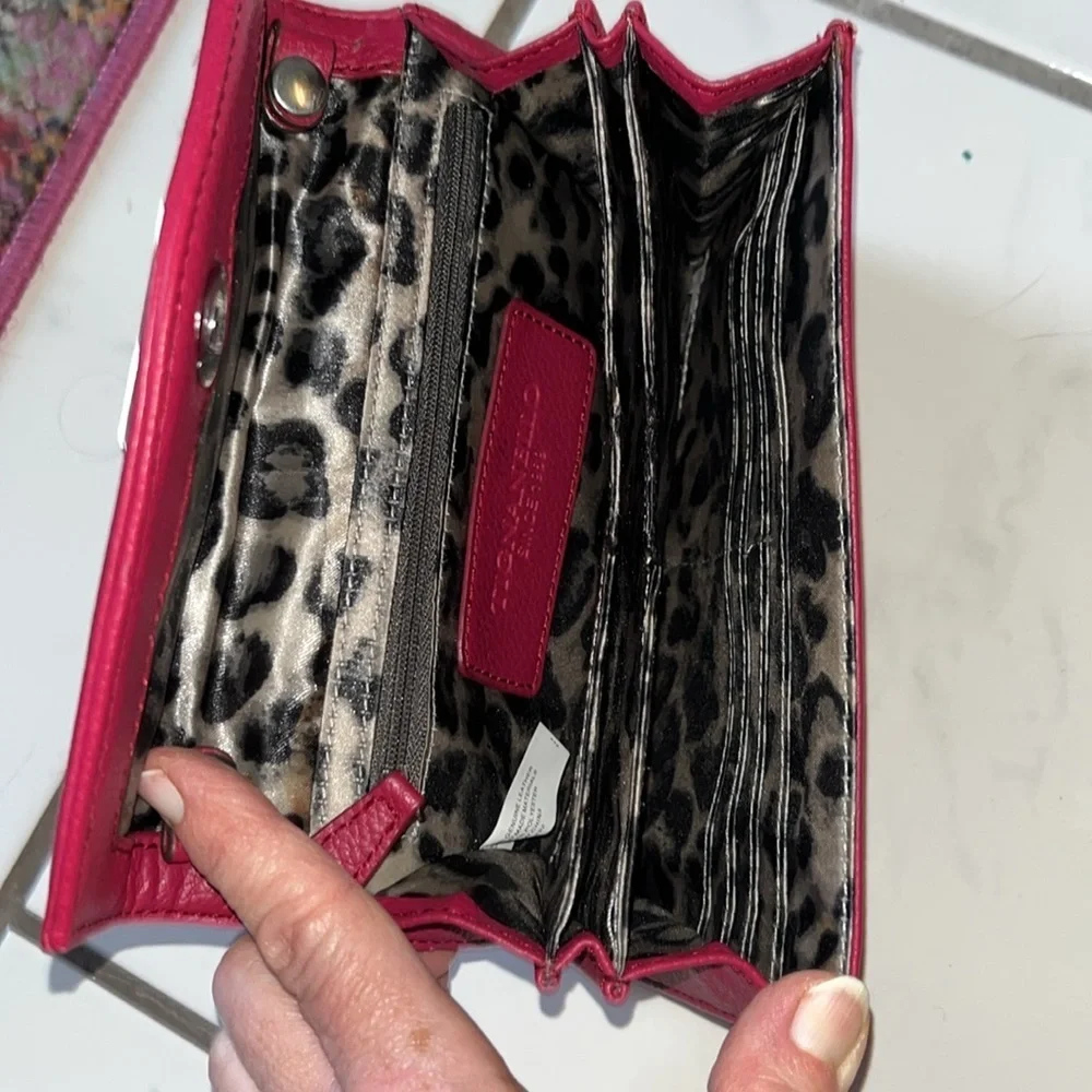 Tignanello Wallet on chain Crossbody bag phone case fuchsia Padded EUC 7.5w